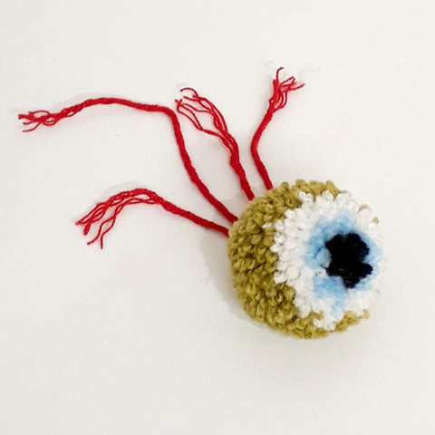 DIY Eyeball Pom Pom instructions